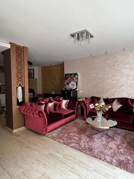 Cozy Elegant Villa In Downtown Agadir contacts